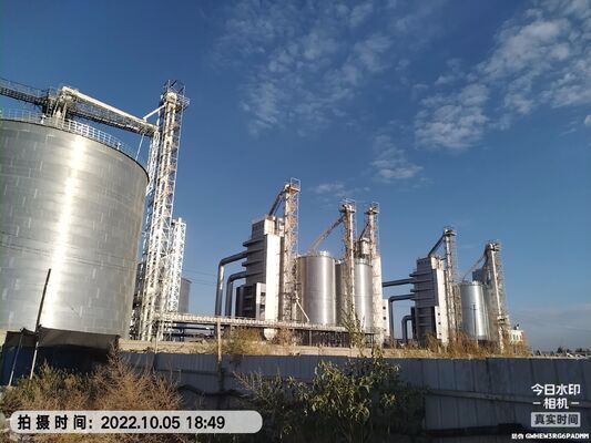 Continuous grain drying tower fully automatic continuous operation efficient moisture reduction suitable for various grains.